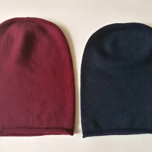Everyday cashmere beanie — supplier product photograph